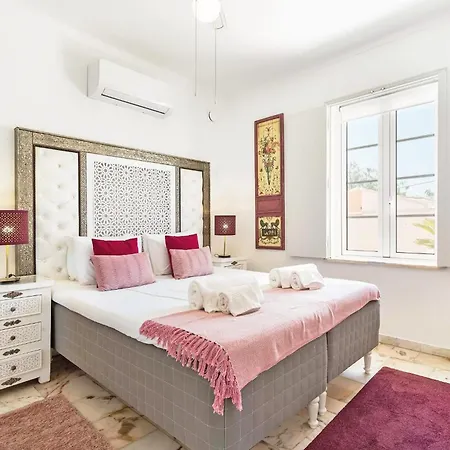 فيلة Casa Branca Fuzeta By Junto Ao Mar مونكاراباشو