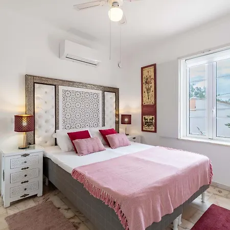 빌라 Casa Branca Fuzeta By Junto Ao Mar *