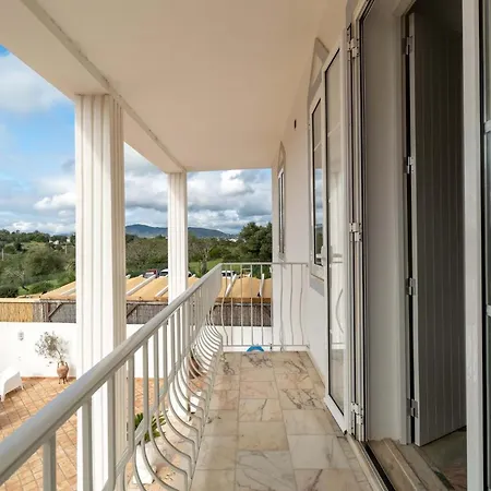Casa Branca Fuzeta By Junto Ao Mar